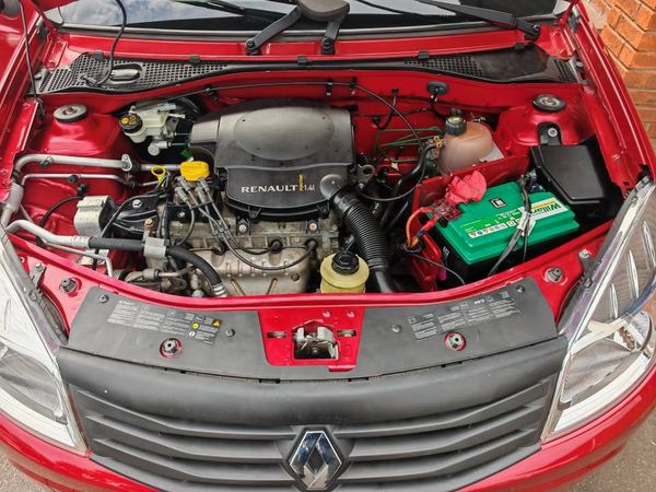 2011-Renault-Sandero-14-Ambiance image:10