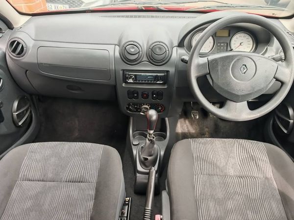 2011-Renault-Sandero-14-Ambiance image:3