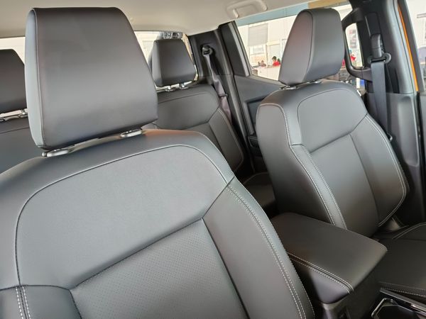 2026-Mitsubishi-Triton-24-Di-DC-Xtreme-Double-Cab-4-x-2-Auto image:9