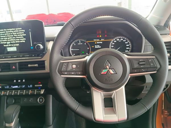2026-Mitsubishi-Triton-24-Di-DC-Xtreme-Double-Cab-4-x-2-Auto image:10