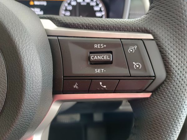 2026-Mitsubishi-Triton-24-Di-DC-Xtreme-Double-Cab-4-x-2-Auto image:11