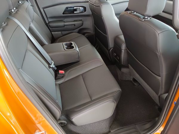 2026-Mitsubishi-Triton-24-Di-DC-Xtreme-Double-Cab-4-x-2-Auto image:6
