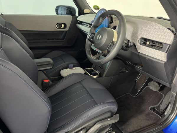 2024-MINI-Hatch-Cooper-S-Auto image:8