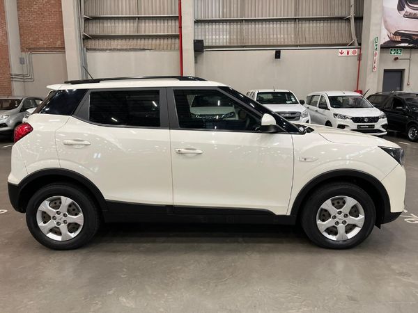 2020-Mahindra-XUV-300-15D-W6 image:7