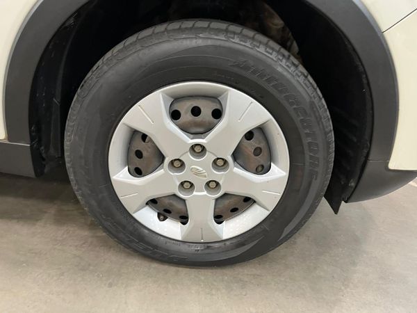 2020-Mahindra-XUV-300-15D-W6 image:8