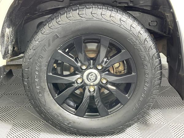 2018-Toyota-Land-Cruiser-200-45-D-V8-VX-R-Auto image:6