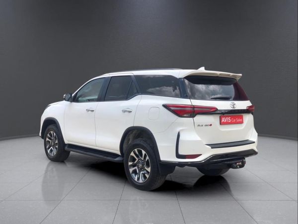 2025-Toyota-Fortuner-24-GD-6-RB-Auto image:4