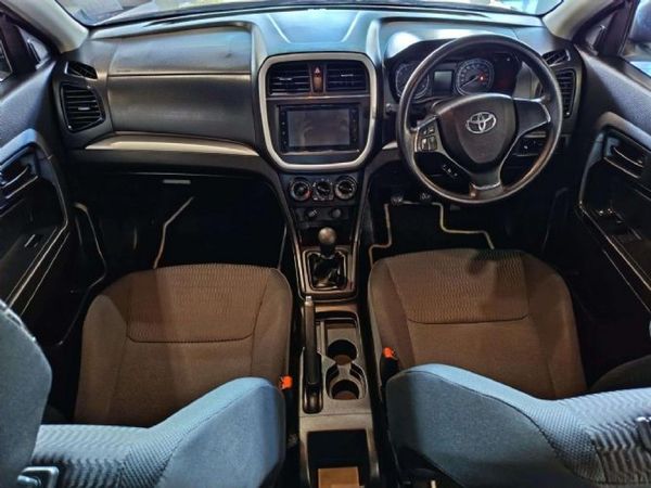 2022-Toyota-Urban-Cruiser-15-Xi image:2