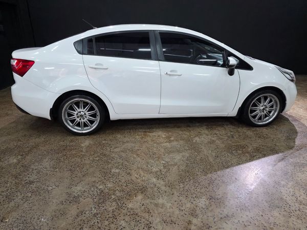 2012-Kia-Rio-14-Sedan image:1