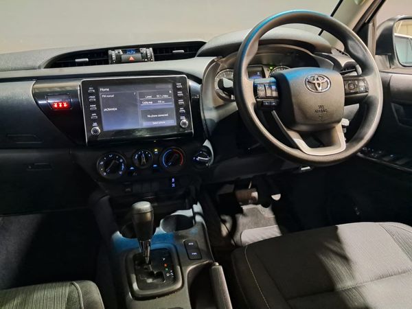 2025-Toyota-Hilux-24-GD-6-Raider-4x4-Auto-Double-Cab image:9