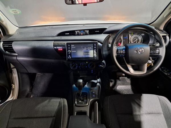 2025-Toyota-Hilux-24-GD-6-Raider-4x4-Auto-Double-Cab image:10