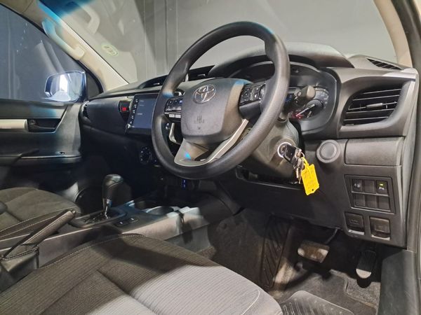 2025-Toyota-Hilux-24-GD-6-Raider-4x4-Auto-Double-Cab image:13