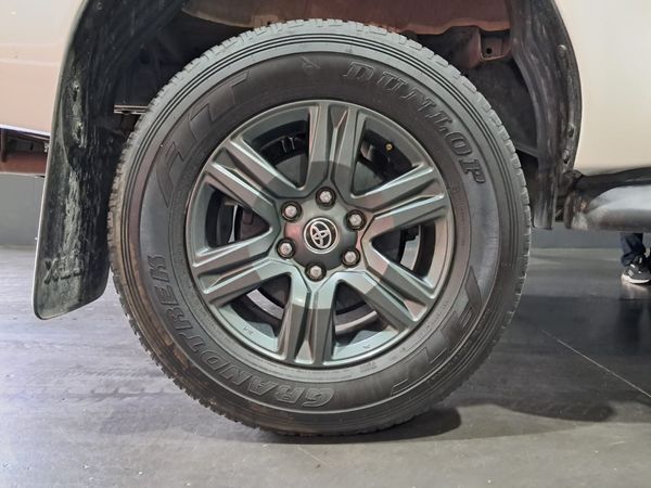 2025-Toyota-Hilux-24-GD-6-Raider-4x4-Auto-Double-Cab image:20