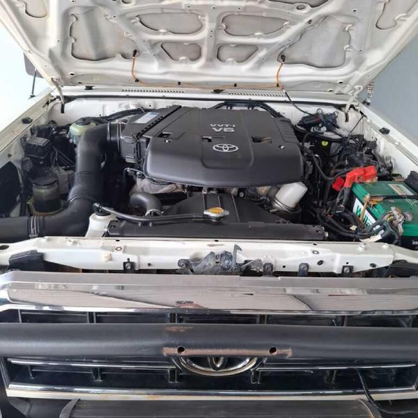 2013-Toyota-Land-Cruiser-79-40-Double-Cab image:7