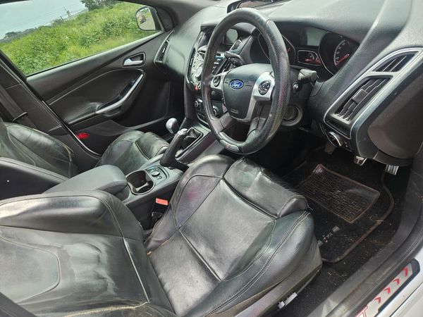 2014-Ford-Focus-20-GTDi-ST3-5-dr image:14
