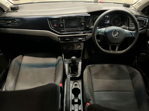 2021-Volkswagen-Polo-10-TSI-Trendline image:9