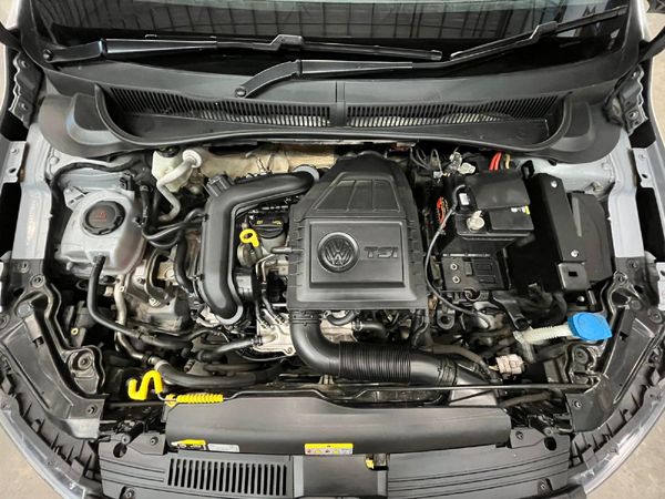 2021-Volkswagen-Polo-10-TSI-Trendline image:12