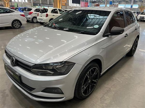 2021-Volkswagen-Polo-10-TSI-Trendline image:6