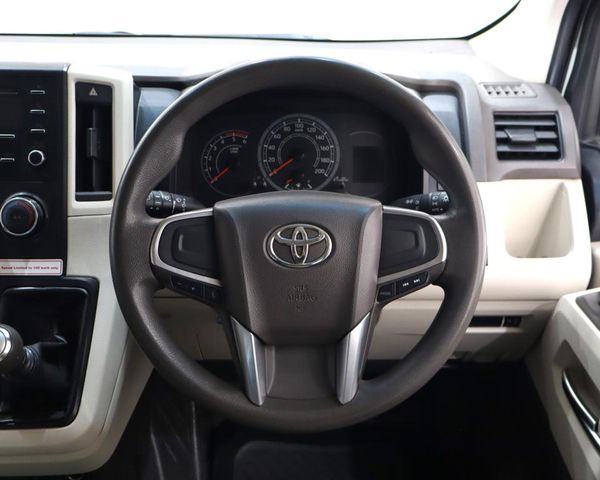 2019-Toyota-Quantum-28-GL-14-Seat image:8