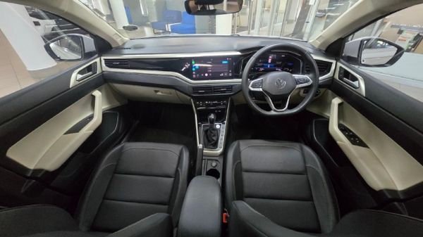 2025-Volkswagen-Polo-Sedan-10TSI-Style image:1