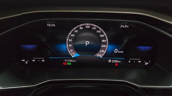 2025-Volkswagen-Polo-Sedan-10TSI-Style image:2