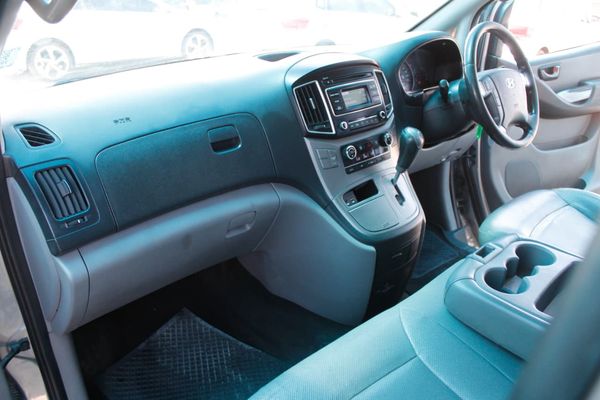 2017-Hyundai-H-1-25-CRDi-Elite-Auto image:14