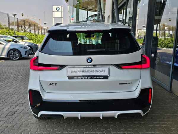 2023-BMW-X1-sDrive18i-M-Sport image:3