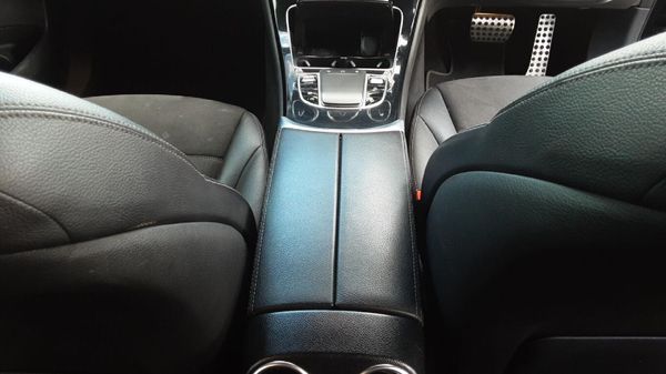 2022-Mercedes-Benz-GLC-Coupe-300d-4Matic image:18