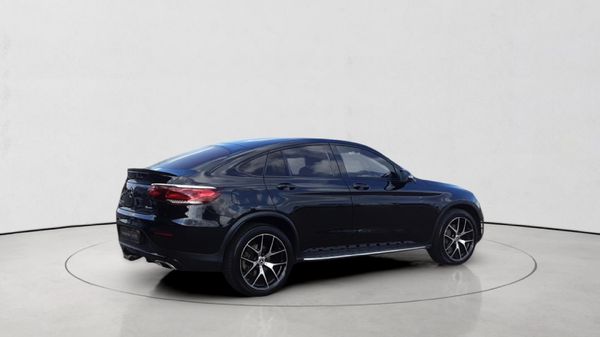 2022-Mercedes-Benz-GLC-Coupe-300d-4Matic image:6