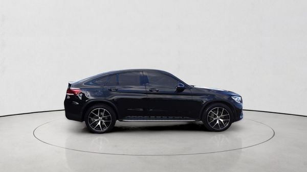 2022-Mercedes-Benz-GLC-Coupe-300d-4Matic image:7