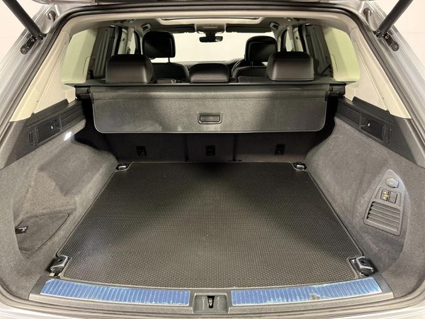 2018-Volkswagen-Touareg-30-TDI-V6-Executive image:15