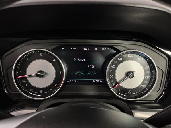 2018-Volkswagen-Touareg-30-TDI-V6-Executive image:2