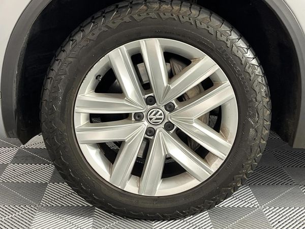 2018-Volkswagen-Touareg-30-TDI-V6-Executive image:4