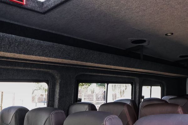 2026-Volkswagen-Crafter-50-20TDI-120kW-Xlwb-Panel-Van-Auto image:3