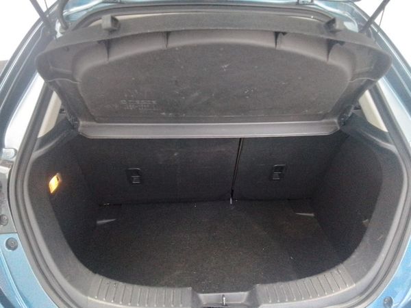 2020-Mazda-2-15-Dynamic-Auto-5-dr image:5