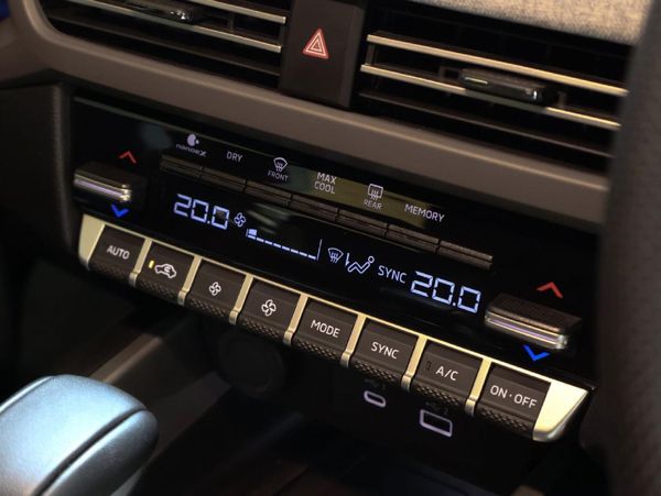 2025-Mitsubishi-Outlander-Sport-15-Exceed-Auto image:16