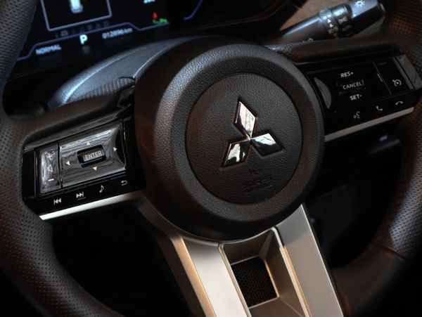 2025-Mitsubishi-Outlander-Sport-15-Exceed-Auto image:20