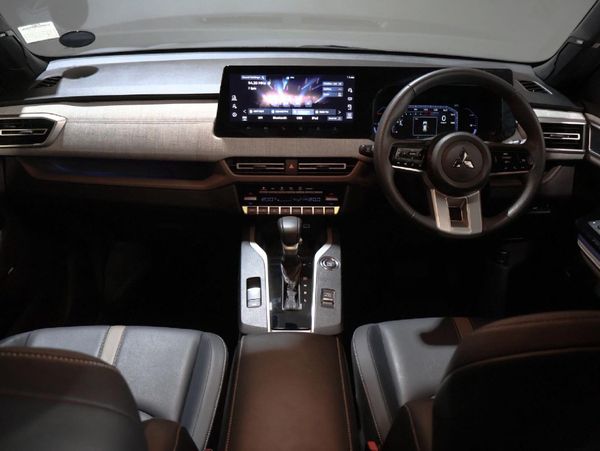 2025-Mitsubishi-Outlander-Sport-15-Exceed-Auto image:21