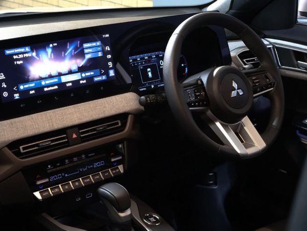 2025-Mitsubishi-Outlander-Sport-15-Exceed-Auto image:23