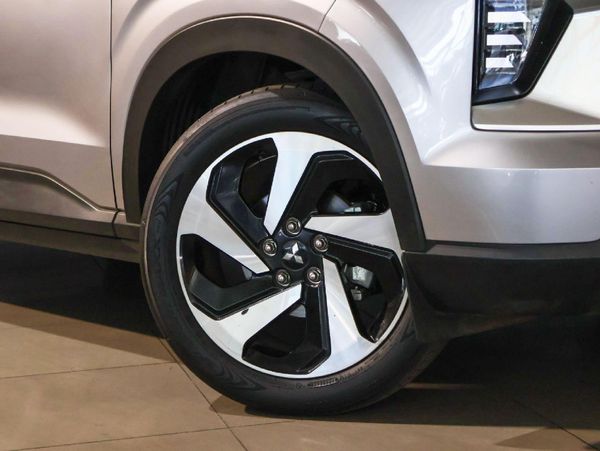 2025-Mitsubishi-Outlander-Sport-15-Exceed-Auto image:2
