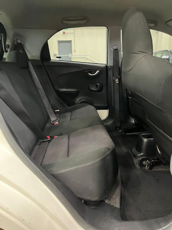 2016-Honda-Brio-12-Comfort-5-dr image:11