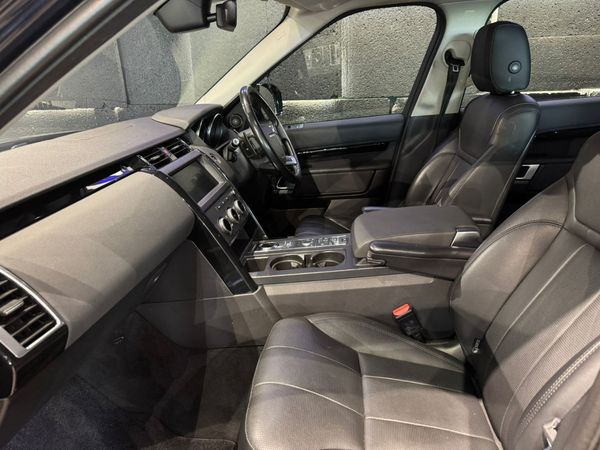 2017-Land-Rover-Discovery-30-TD6-SE image:6
