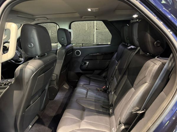 2017-Land-Rover-Discovery-30-TD6-SE image:7