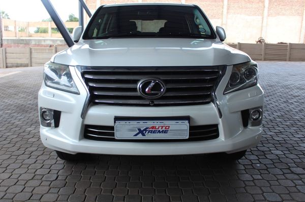 2014-Lexus-LX-570-SE-Auto image:1