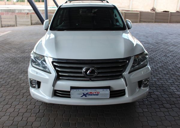2014-Lexus-LX-570-SE-Auto image:2