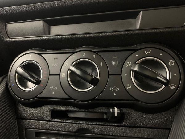 2020-Mazda-2-15-Individual-5-dr image:19