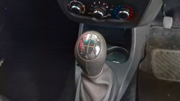 2020-Nissan-NP200-15-dCi-Safety-Pack image:13