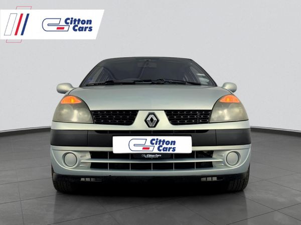 2002-Renault-Clio-14-Expression image:1