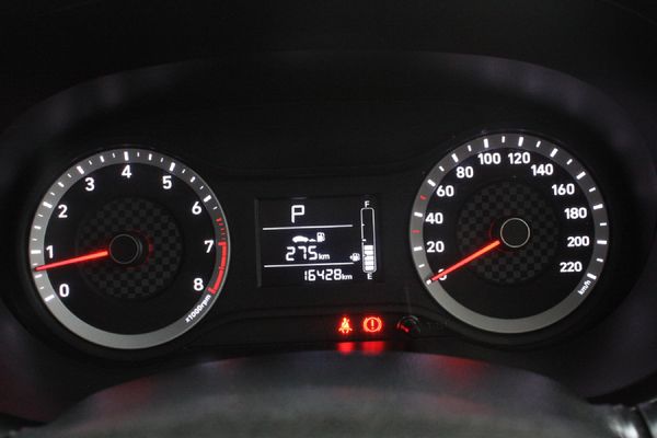 2024-Hyundai-Grand-i10-12-Motion-Auto image:8
