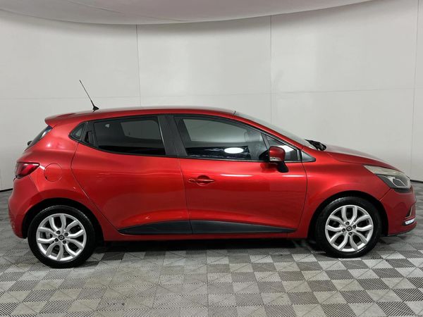 2019-Renault-Clio-IV-12T-Expression-Auto-5-dr-88kW image:17